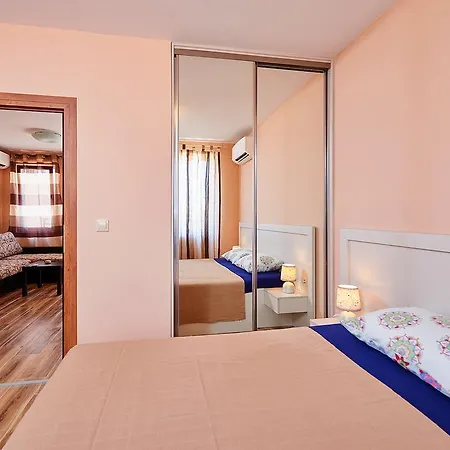 Apartamento Aleksandrovi Apartament Ravda